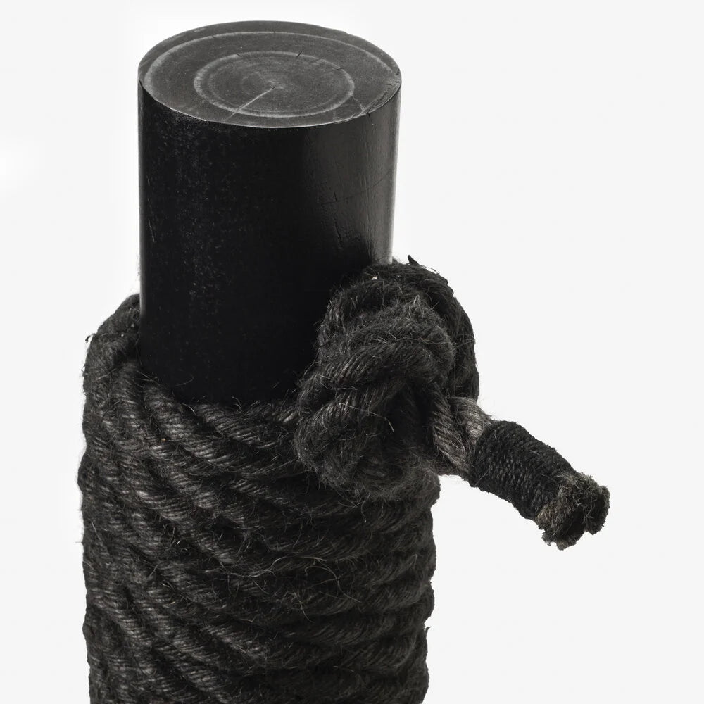 Totem | Griffoir de compétition en bois et sisal pour chat - Jean - Poil - Noir