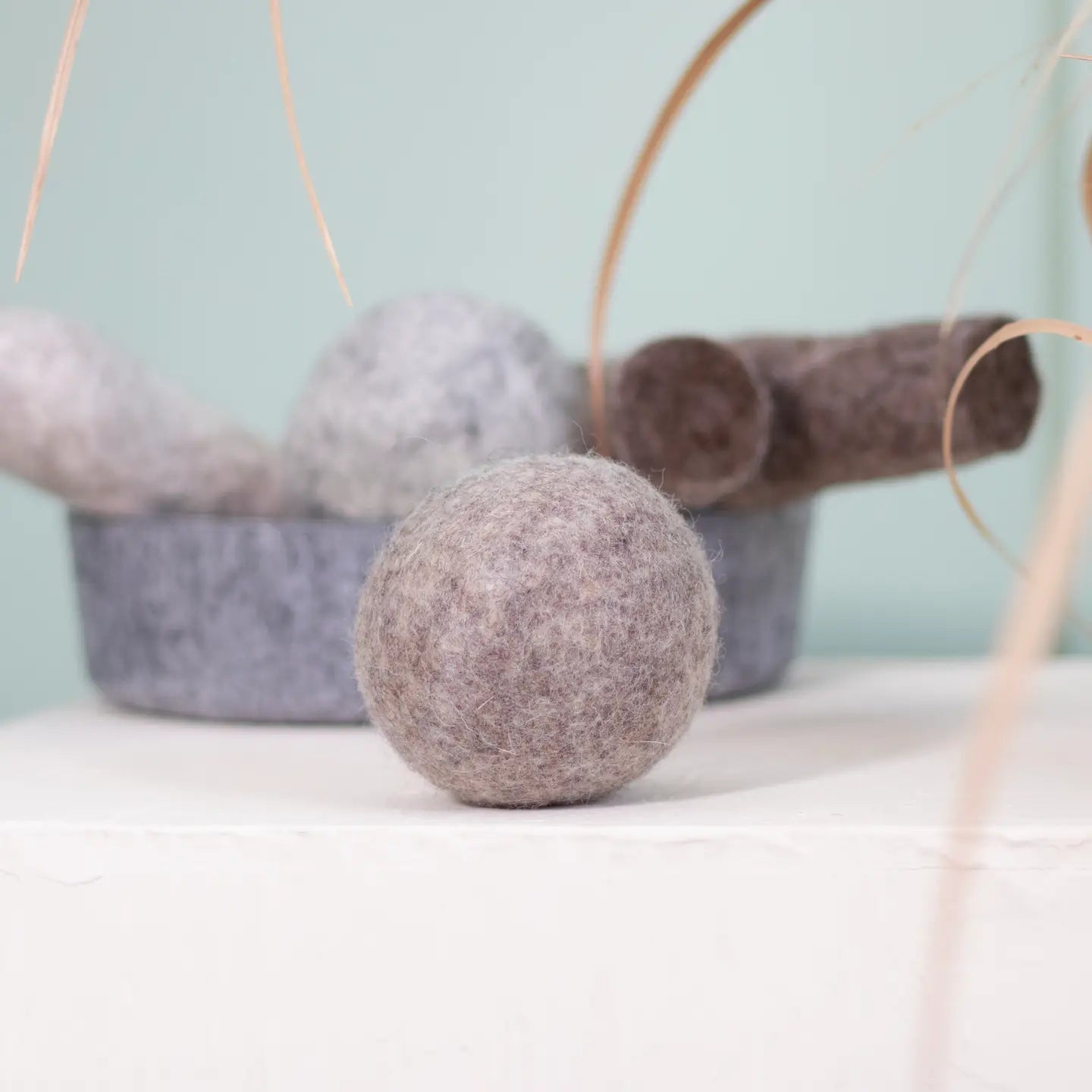 Ball | Jouet en feutre de laine naturelle - Jean - Poil - XS