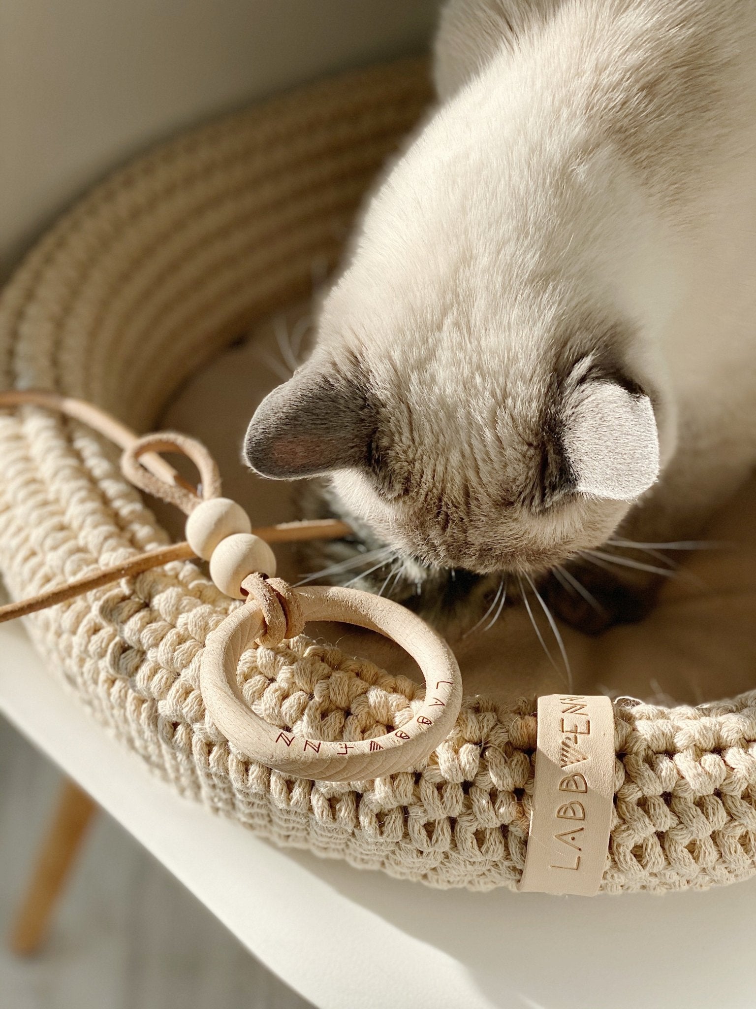 Coco | Panier design pour chat en corde de coton tressée - Jean - Poil - Beige
