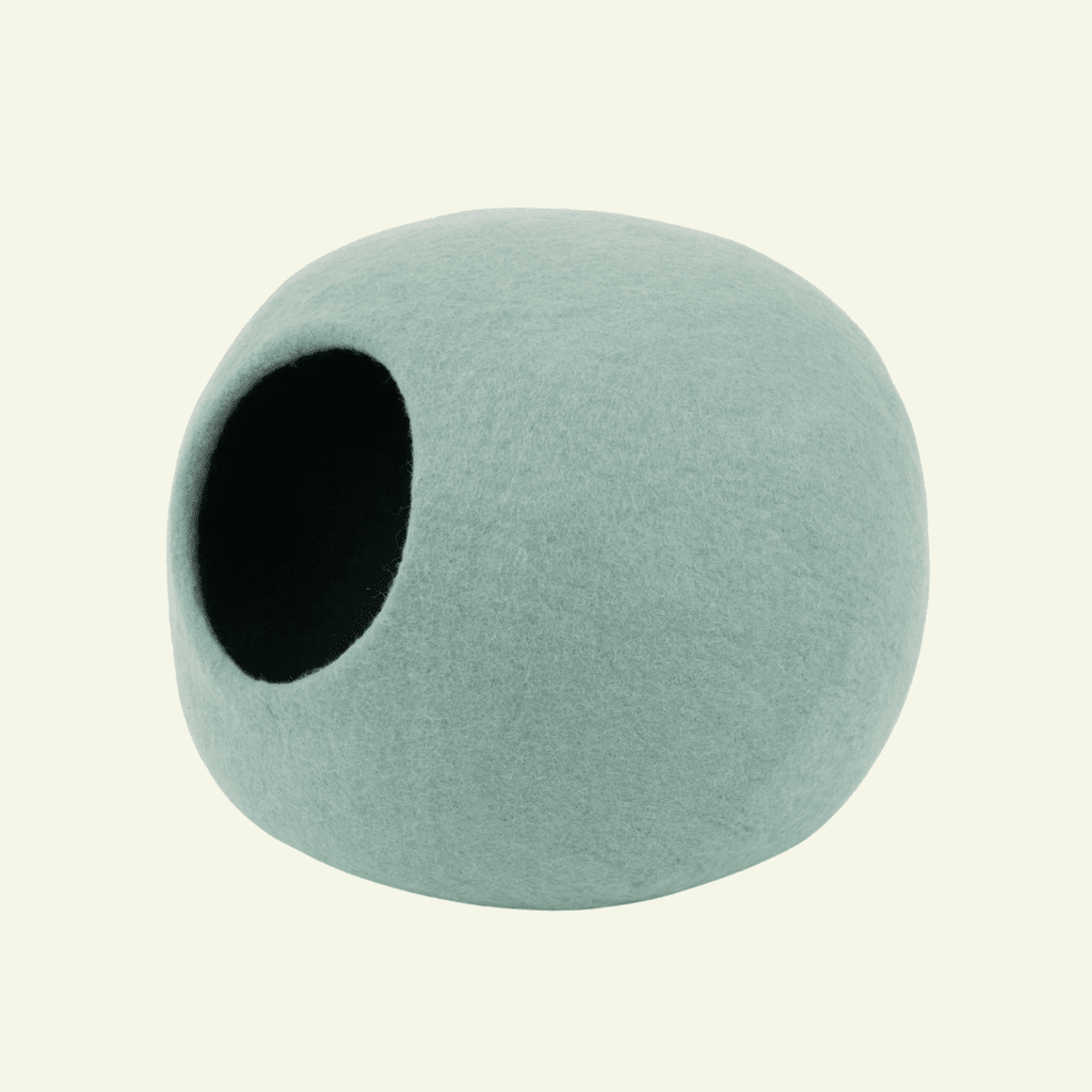 Fine | Grotte pour chat en feutre de laine naturelle - Vert sauge - Jean - Poil - 
