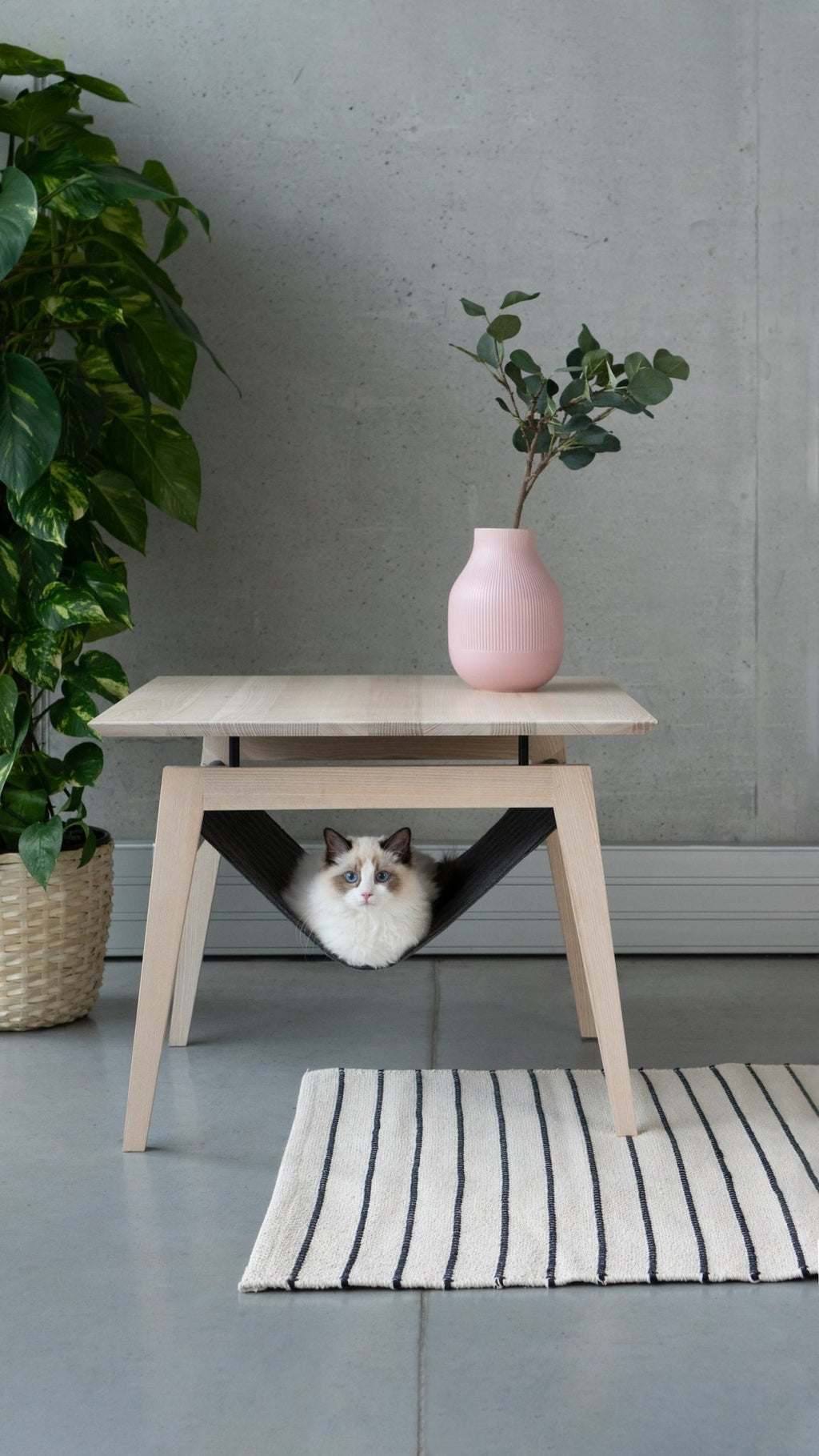 Kikko | Table design pour chat avec hamac intégré - Jean - Poil - Gris clair