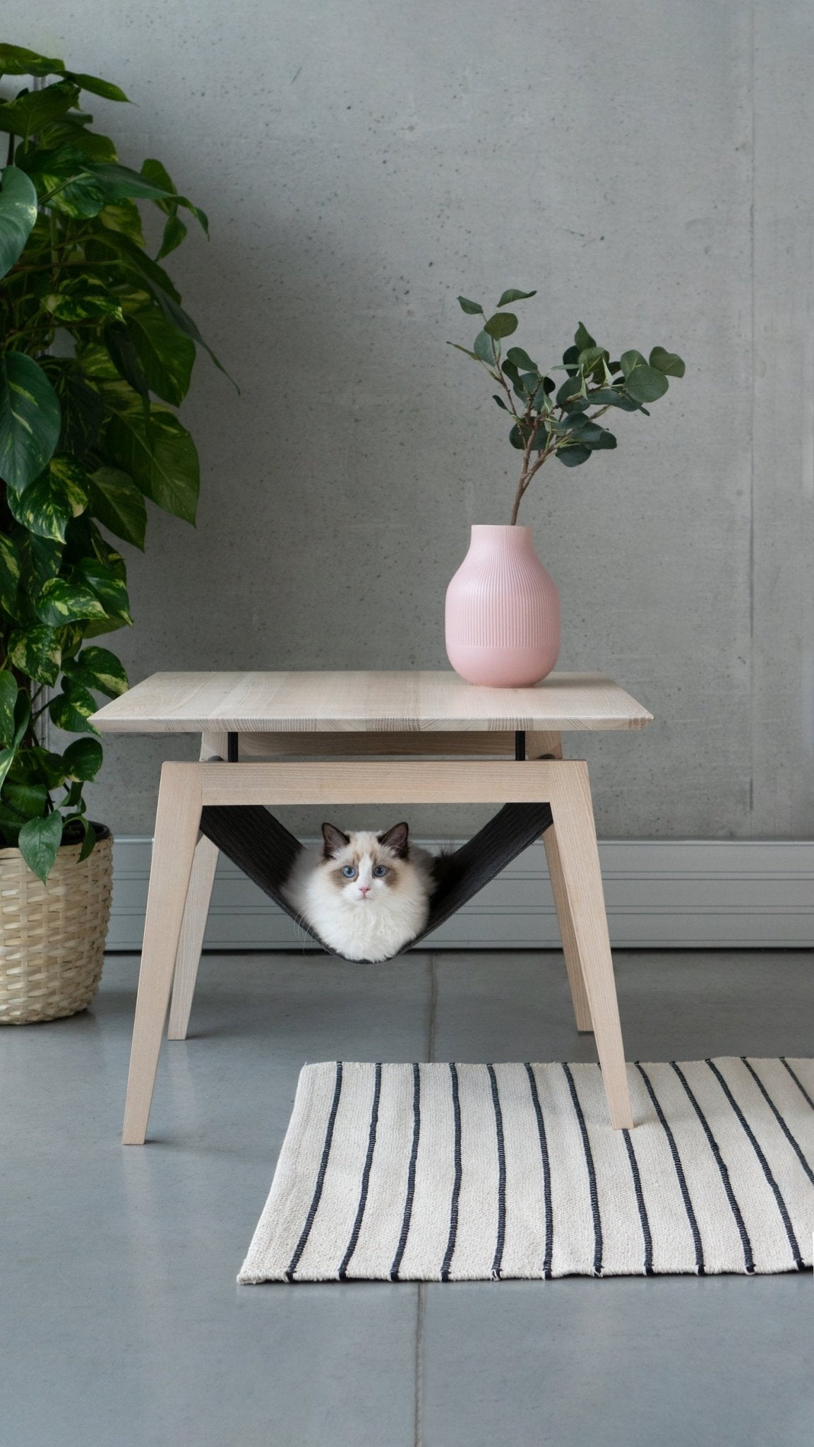 Kikko | Table design pour chat avec hamac intégré - Jean - Poil - Gris clair