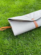 Okka | Tapis de voyage pliable pour chien avec sangles en cuir - Jean - Poil - Beige