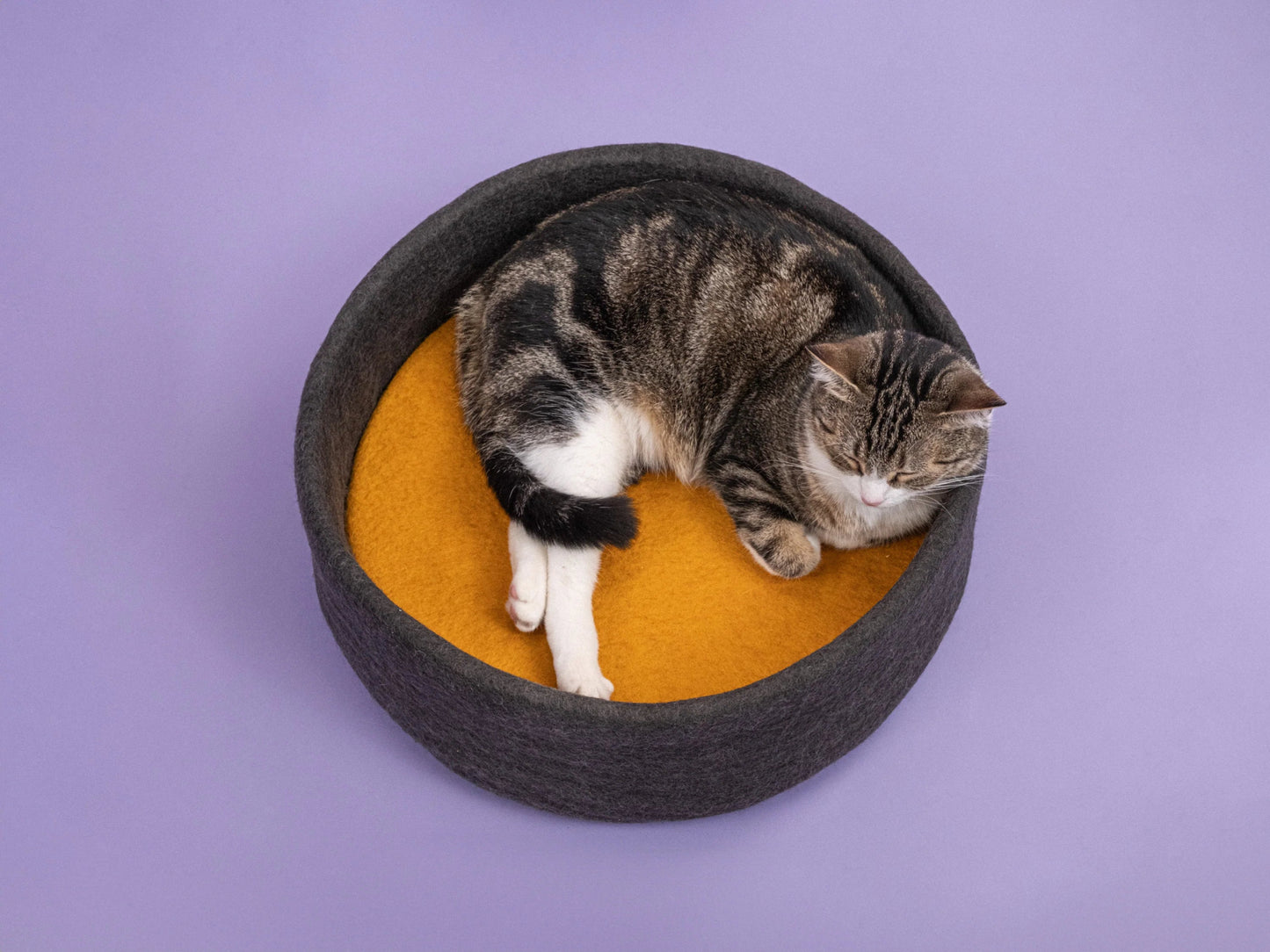 Panier pour chat en laine feutrée naturelle gris, personnalisable - Jean - Poil - Marron