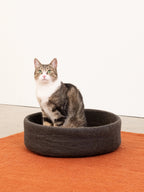 Panier pour chat en laine feutrée naturelle gris, personnalisable - Jean - Poil - Marron