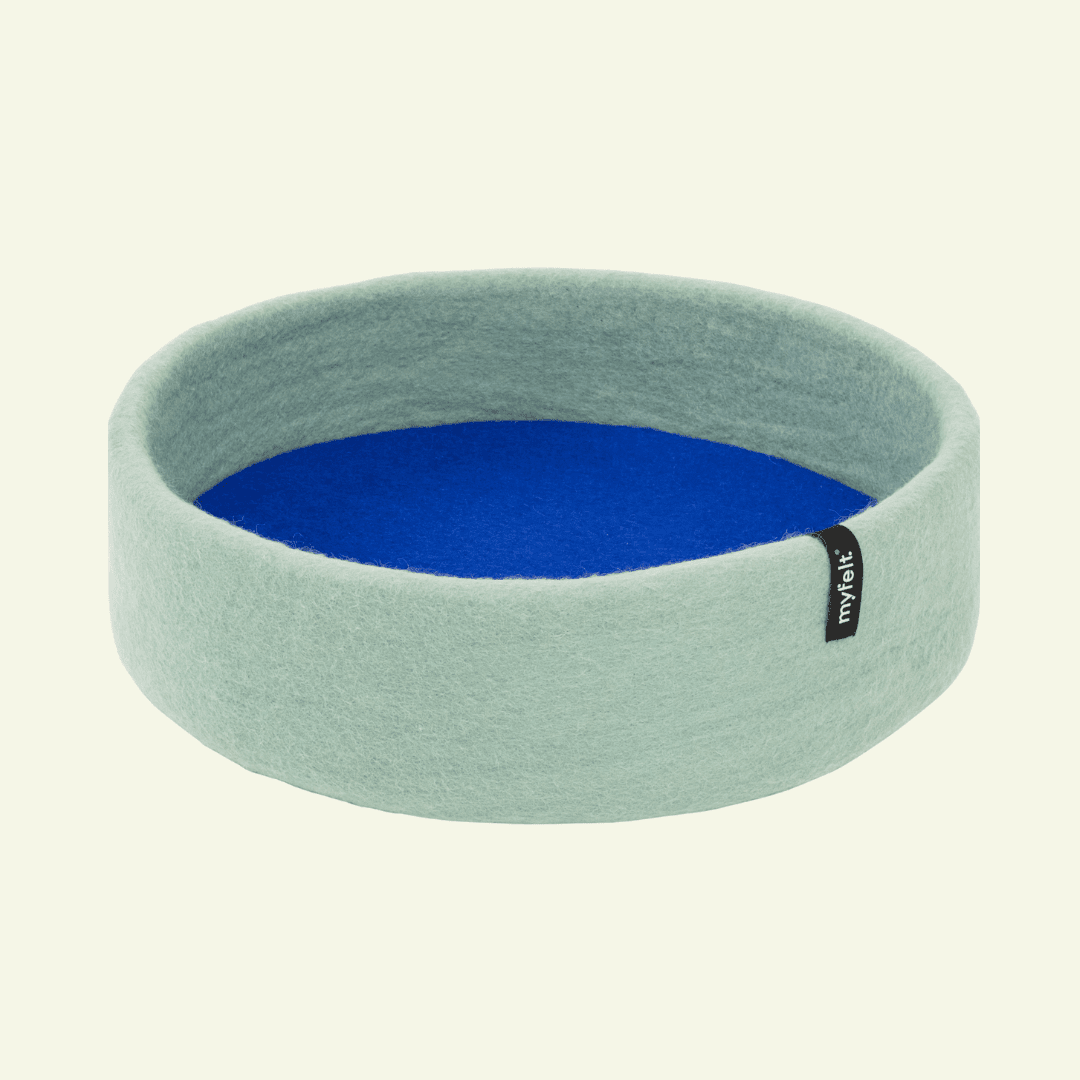 Panier pour chat en laine feutrée naturelle vert sauge, personnalisable - Jean - Poil - Bleu