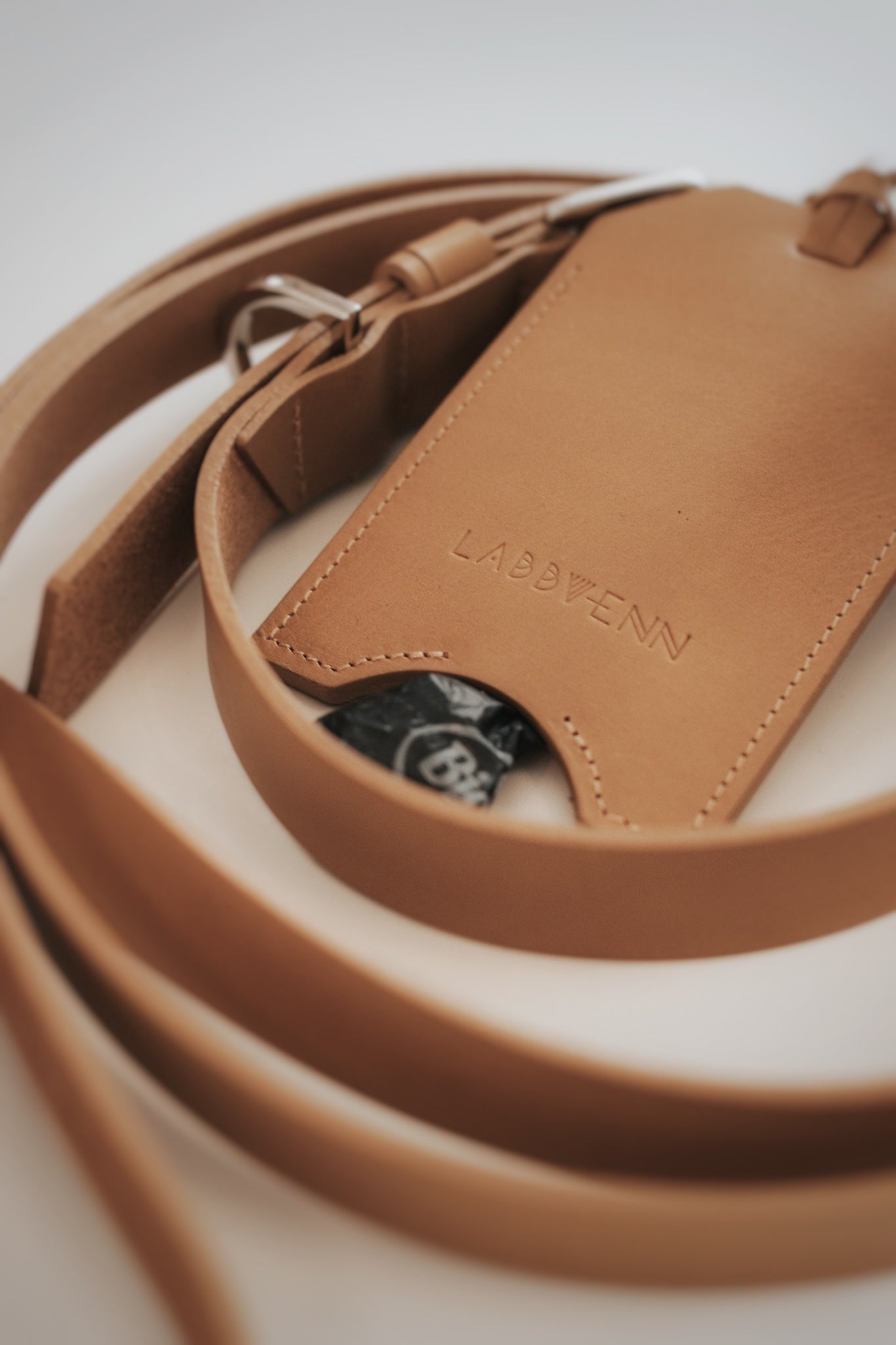 Saku | Porte - sacs Saku en cuir italien Camel - Jean - Poil - 