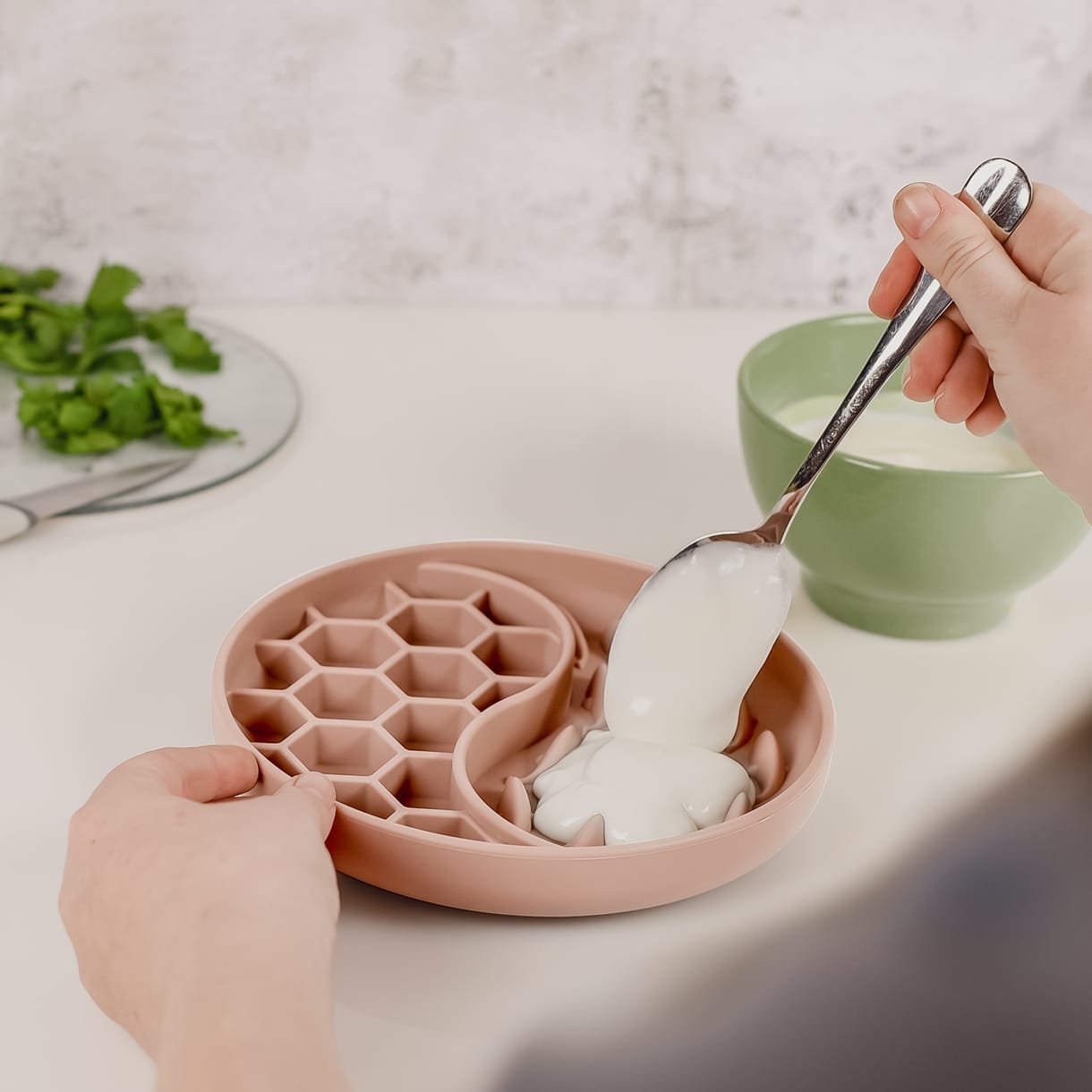 Smooth | Gamelle anti - glouton en silicone antidérapante - Jean - Poil - Taupe