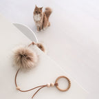 Tollo | Jouet design pour chat en cuir et boules - Jean - Poil - Gris