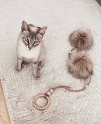 Tollo | Jouet design pour chat en cuir et boules - Jean - Poil - Gris
