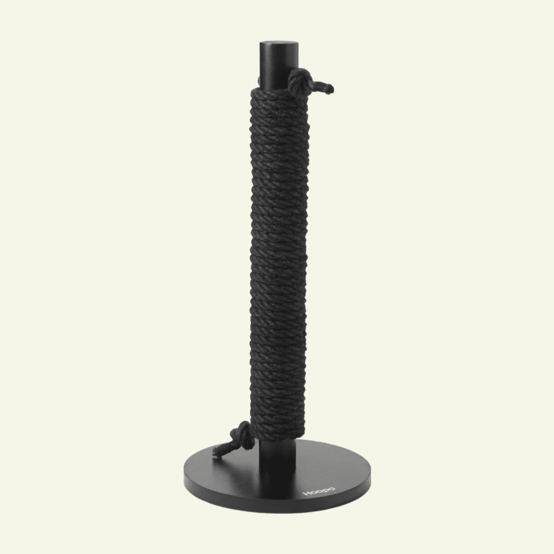 Totem | Griffoir de compétition en bois et sisal pour chat - Jean - Poil - Noir