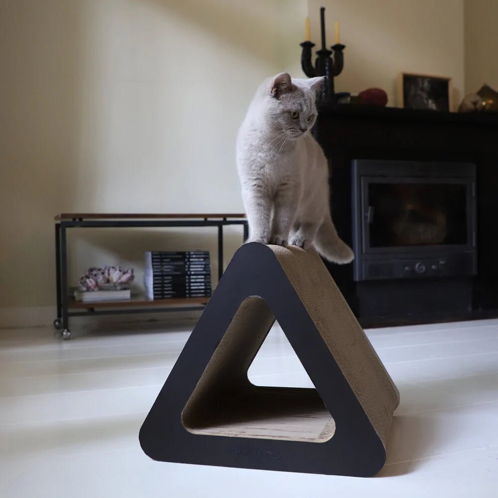 Triangle | Meuble à griffer en carton pour chat - Jean - Poil - Noir